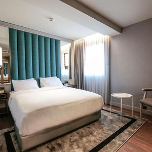 Gästezimmer mit Kingsize-Bett